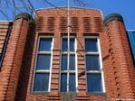 Geveldeel boven de portiek.
<br/>
Gert-Jan Lobbes, 2020